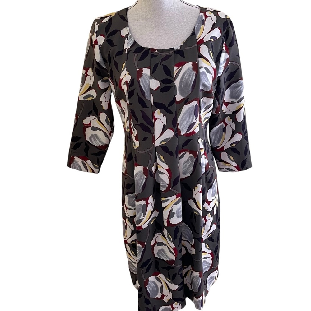 Christina Gavioli Grey with Abstract Floral Pleated Knit Dress 10